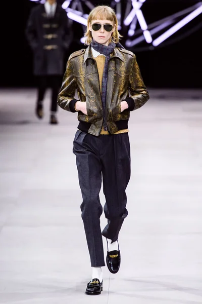 Look 24